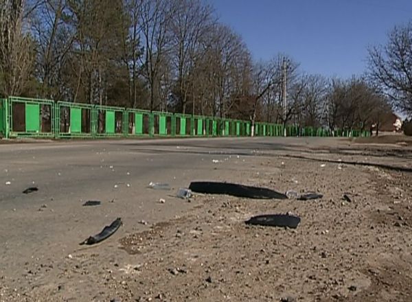 O autospeciala a penitenciarului din Branesti, care transporta detinuti, s-a ciocnit in jurul orei 9 dimineata cu un automobil.