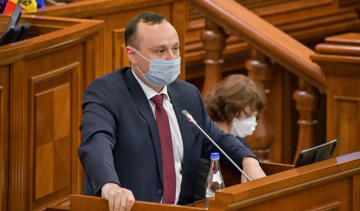 Социалисты повторно призвали руководство НАРЭ уйти в отставку.