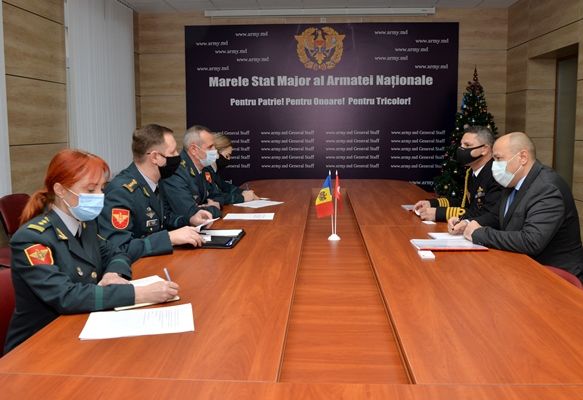 Командующий Нацармии Молдовы провел встречу с военным атташе Турции