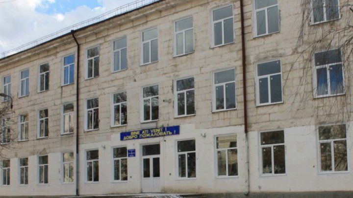 Примэрия Кишинева нашла деньги на ремонт здания бывшей гимназии № 3 на Ботанике.