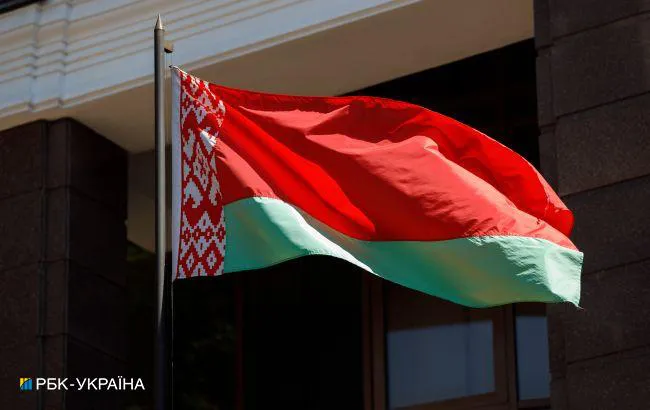 Украина сократила количество дипломатов Беларуси.