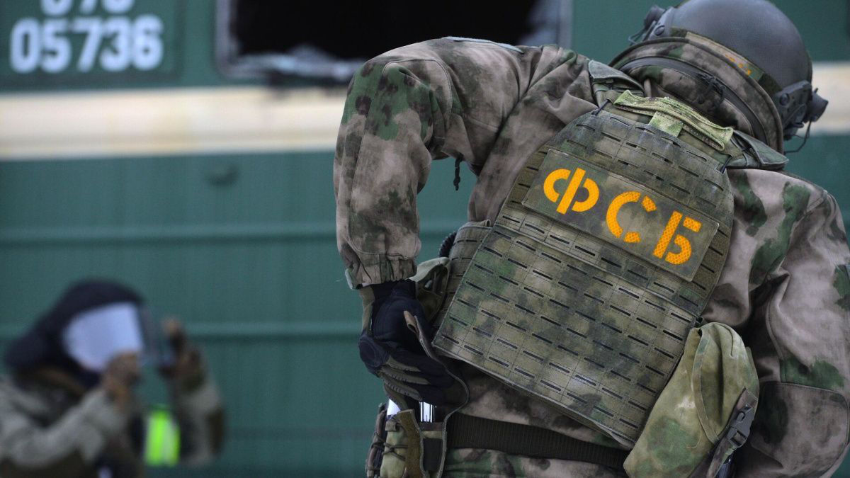 В Крыму объявили желтый уровень террористической опасности.