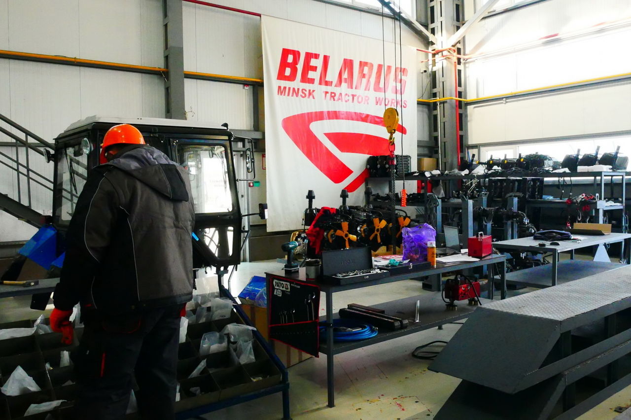 Сборку тракторов марки Belarus уже начали в Комрате.