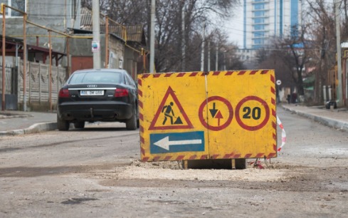 Правительство подкинет Бельцам немного денег на дороги.