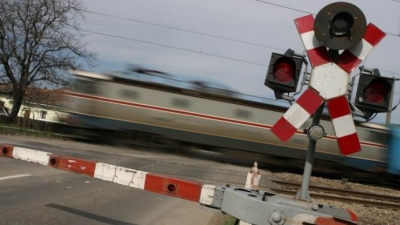 De la începutul anului, au fost înregistrate patru accidente rutiere la treceri de cale ferată. Patru oameni au murit, iar alţi cinci au fost răniţi.