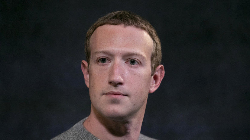 Цукерберг заявил о скоординированных попытках оклеветать Facebook.