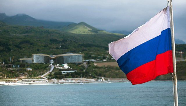 рым стал российским регионом после проведенного там в марте 2014 года референдума.