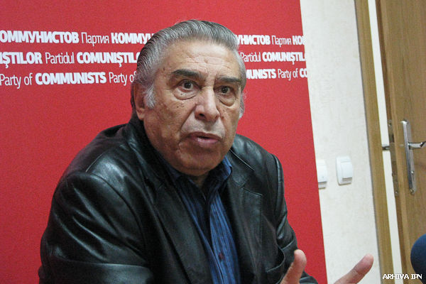 В 2005 году Вадим Мишин был награжден Орденом Республики за многолетний плодотворный труд.