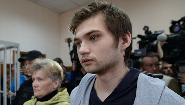 Блогера Соколовского приговорили к трем с половиной годам условно.
