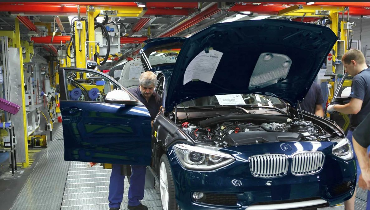 BMW откажется от традиционных автомобильных проводов.