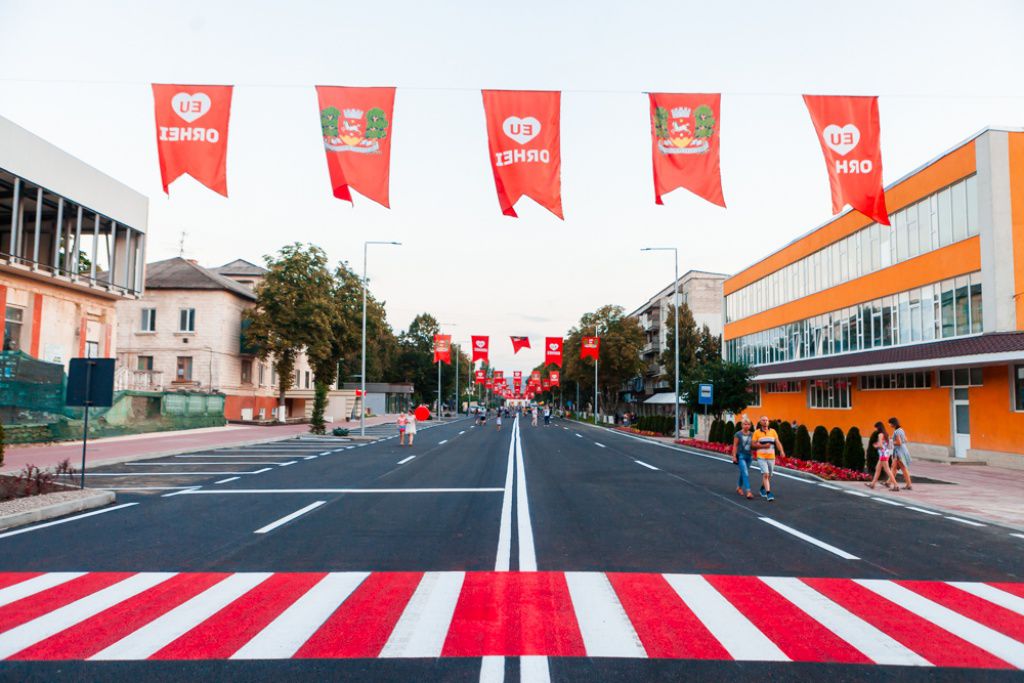 Илан Шор открыл Центральную Улицу Оргеева после ремонта.