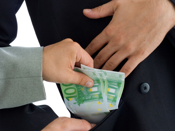 Lipsa transparenței gerează corupție în instituțiile. Foto simbol: mediafax.ro