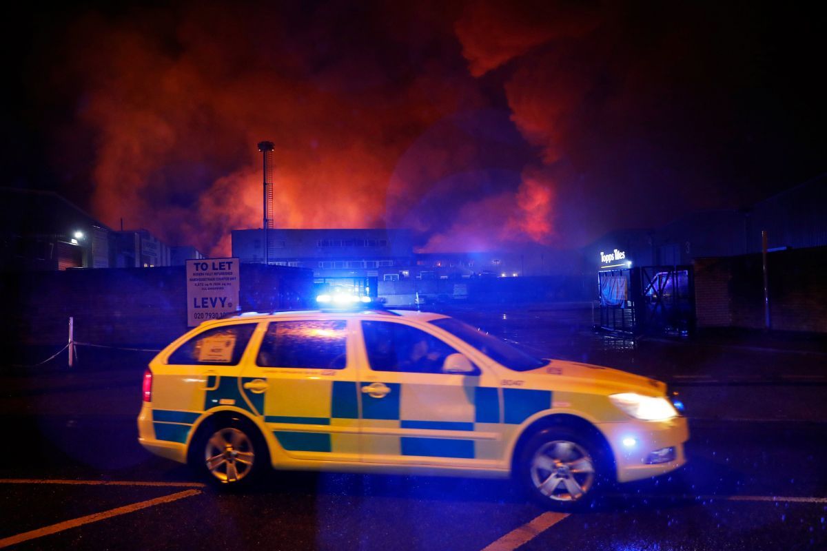 Incendiu de amploare, la un depozit din nordul Londrei. Foto: reuters.com