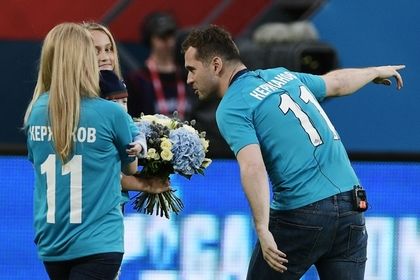 Бывший нападающий сборной России Александр Кержаков избил жену.