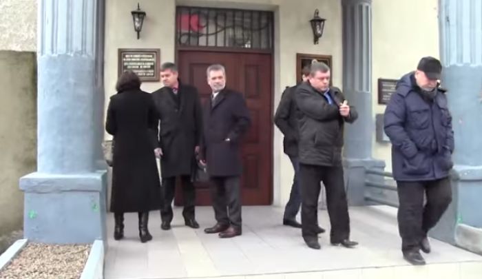 Întâlnirea cu Vlad Filat le-a fost interzisă deputaților PLDM. Foto: screenshot youtube
