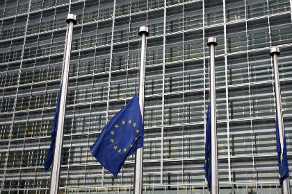 По словам представителя ЕК, Брюссель предупредил украинское правительство о возможных негативных последствиях такого решения.