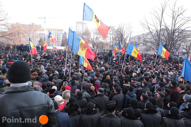 Из Москвы массово намерены выезжать граждане Молдовы в поддержку протестующих.