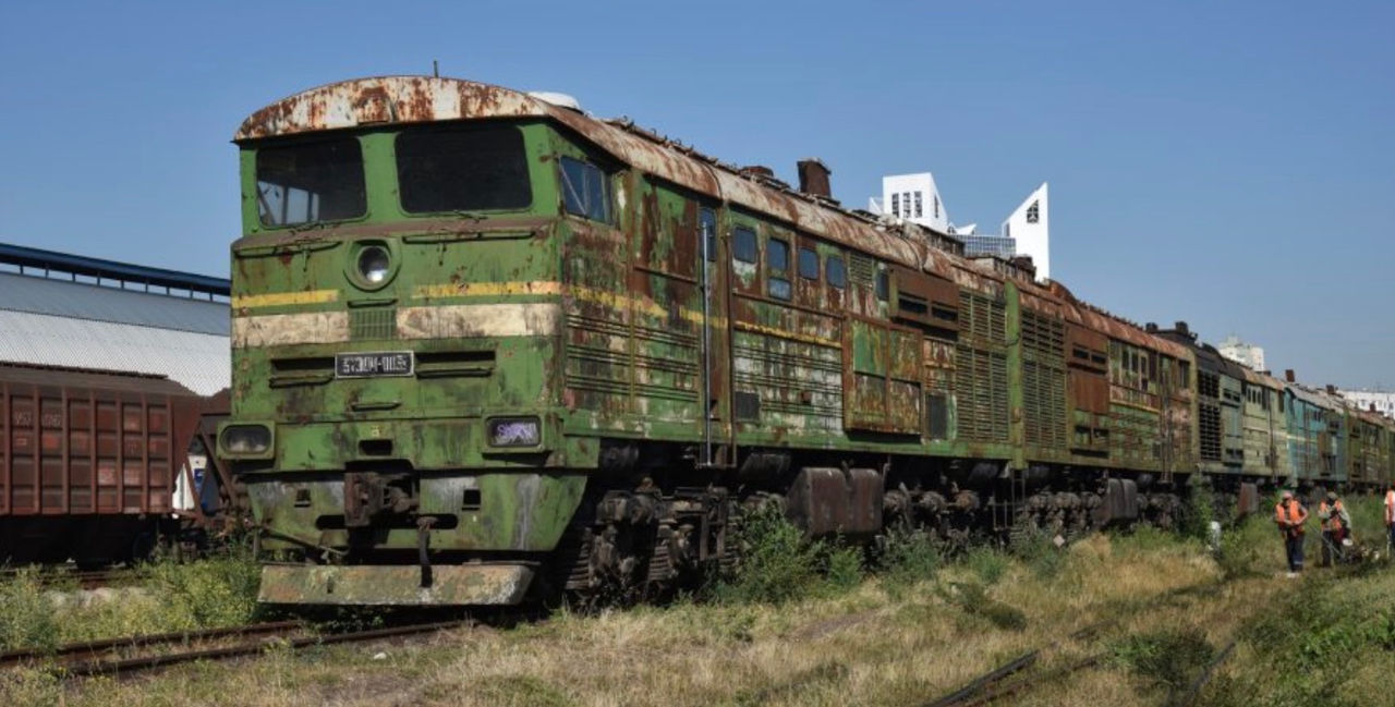 CFM scoate la licitație locomotive, vagoane și bunuri imobiliare.