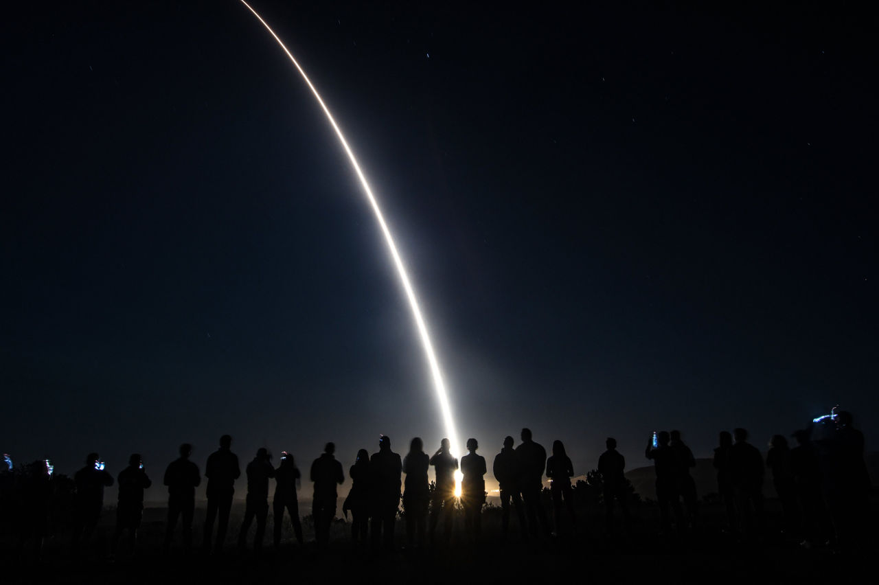 США испытали межконтинентальную ракету Minuteman III.