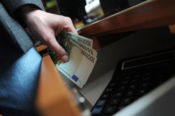 Договорные тендеры касались проведения работ по снижению  теплозатрат, теплоизоляции, ремонту и капитальному строительству на общую сумму 28 миллионов леев. 