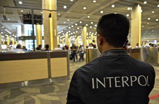Интерпол направил агентов в Молдову для борьбы с трафиком украинских беженцев.