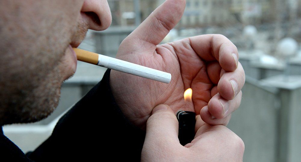 По данным учёных, сбои в работе нервной системы, вызванные регулярным отравлением организма.