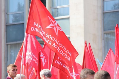 Partidul Socialiştilor din R. Moldova (PSRM) a protestat astăzi în faţa clădirii Ministerului Afacerilor Interne (MAI).