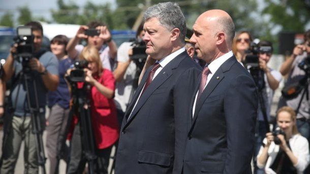Петр Порошенко провел телефонный разговор с Павлом Филипом.