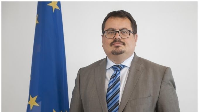 Şeful Delegaţiei UE: Legea nu trebuie să pună obstacole pluralismului media