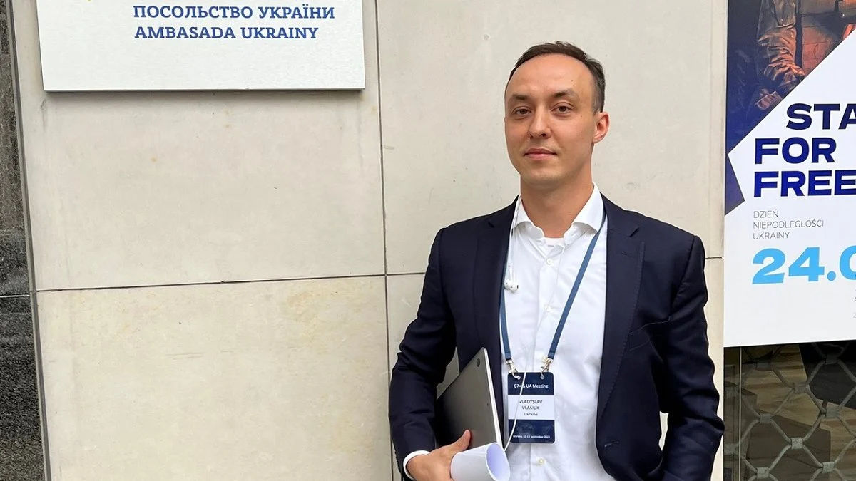 Представитель Зеленского допустил, что санкции против РФ могут отменить при некоторых условиях.