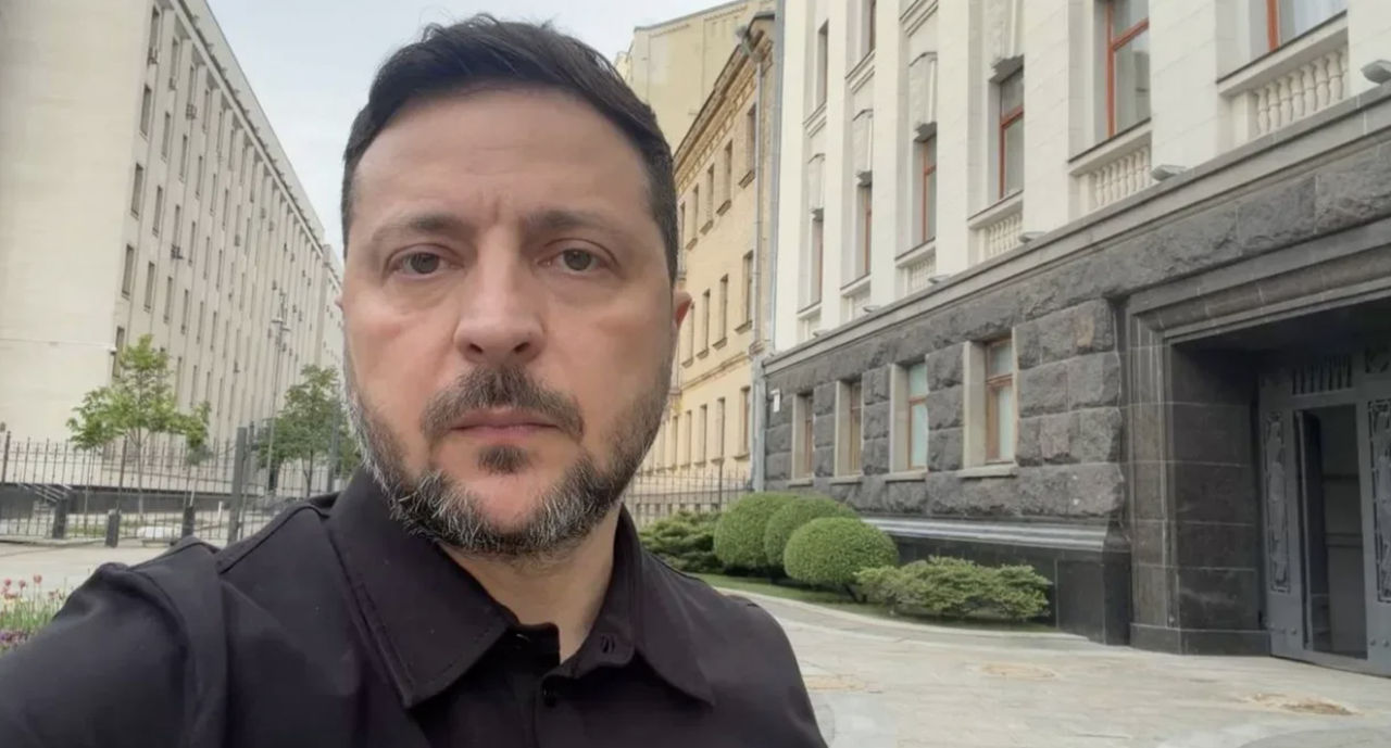 Зеленский: ВСУ смогли сбить лишь 1 баллистическую ракету из 27.