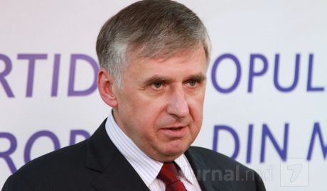 Бывший кандидат на должность премьера Ион Стурза.