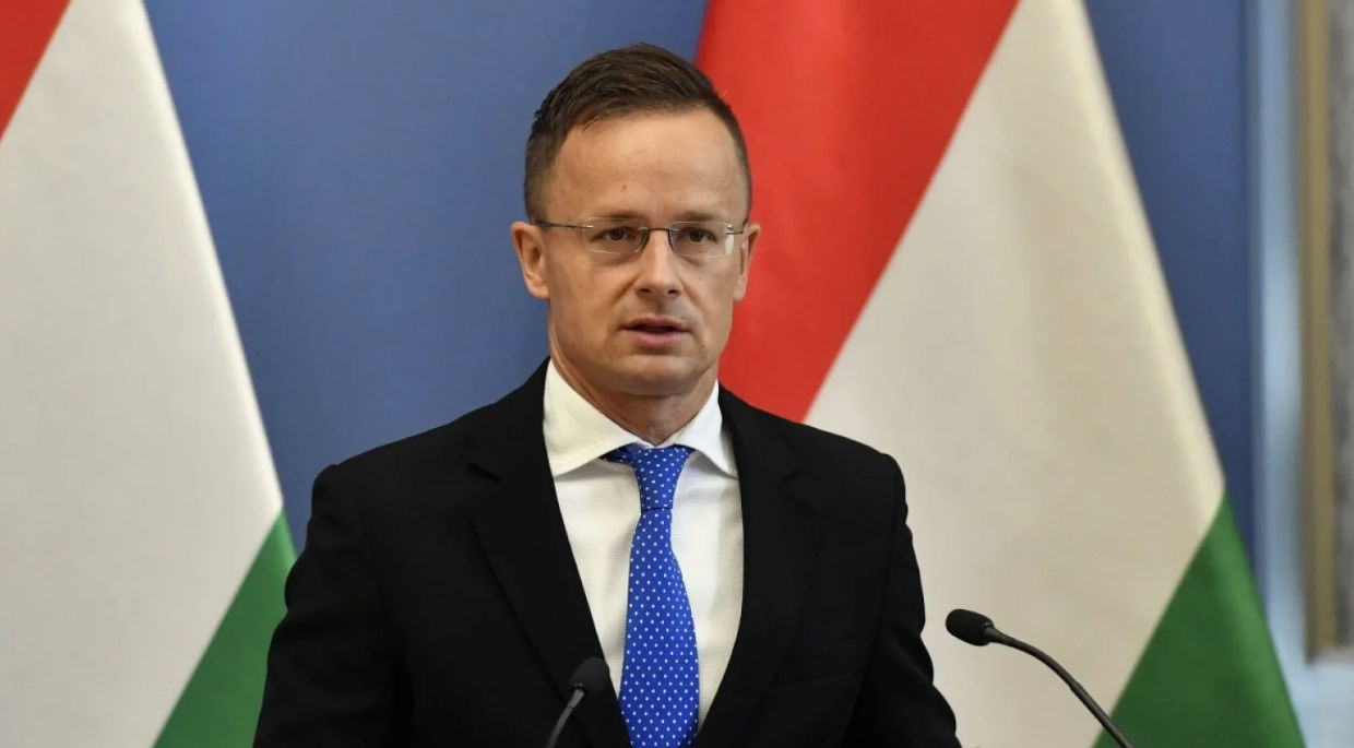 Сийярто заявил о красной линии НАТО: Это не наша война.