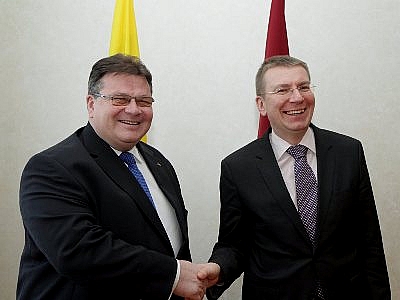 De asemenea, oficialii vor sustine o conferinta de presa la Chisinau.