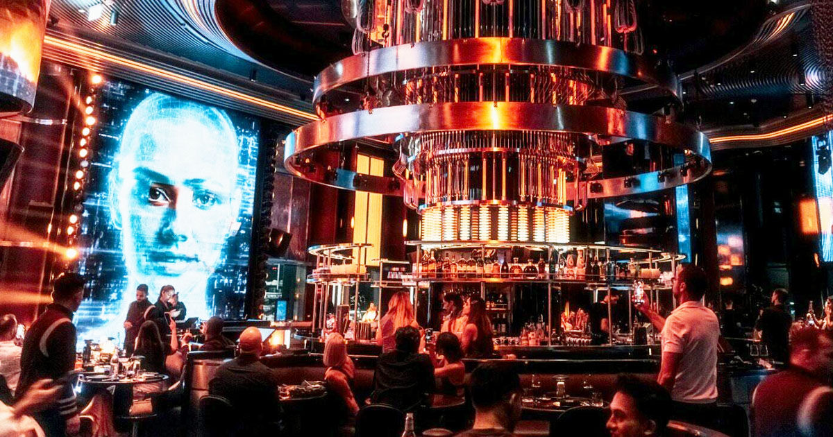 În Dubai s-a deschis un restaurant cu primul bucătar-șef din lume bazat pe inteligență artificială.