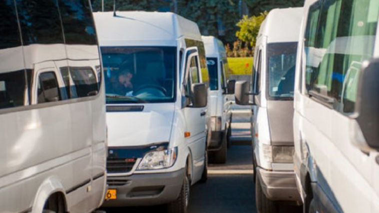 Маршрутки продолжат курсировать по улицам столицы и после 1 сентября. Фото: Point.md