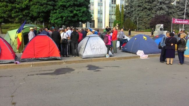 Reprezentanţii partidului DA au fost daţi în judecată de Primăria Capitalei. Foto: timpul.md