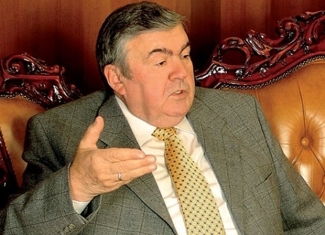 Primul presedinte al Republicii Moldova, Mircea Snegur, implineste azi varsta de 74 de ani.