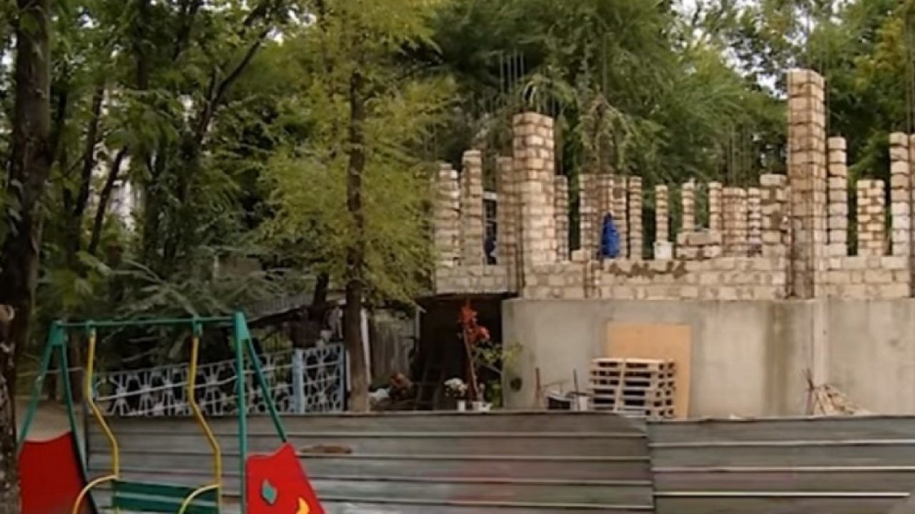 Решение о сносе церкви в детском саду на Рышкановке пока не принято.
