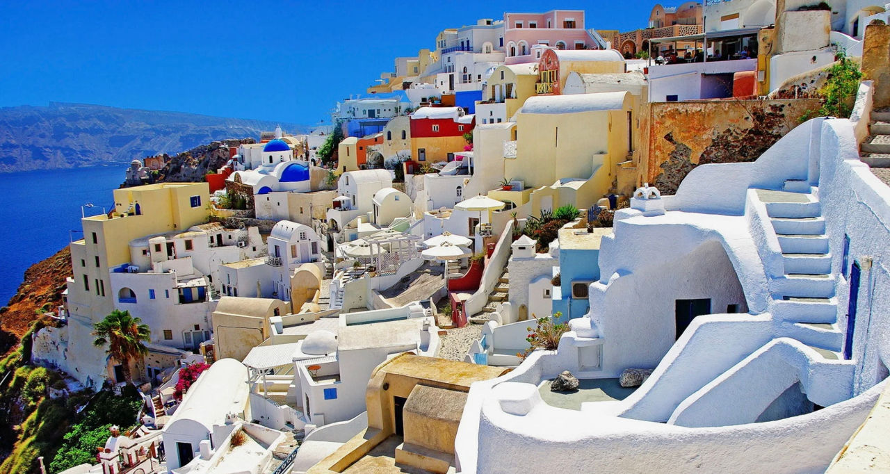 Autoritățile recomandă închiderea școlilor din Santorini din cauza activității seismice crescute.