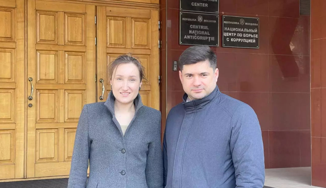 Советники PAS пожаловались на Иона Чебана в НЦБК из-за превышения полномочий.
