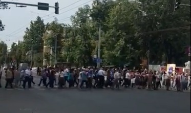Последователи Санду и Нэстасе создали проблемы движению транспорта.