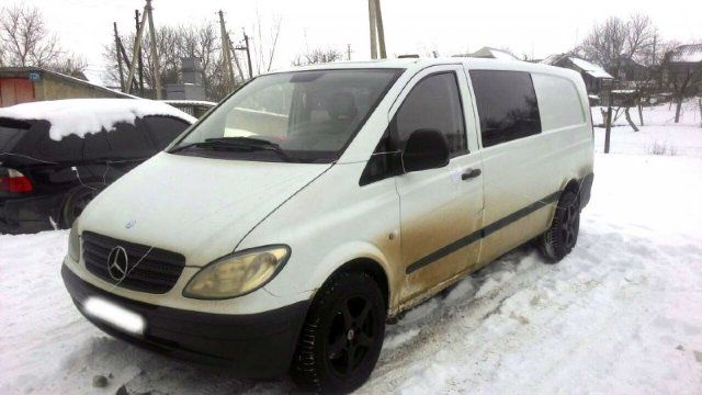 Doi moldoveni au încercat să iasă din țară cu procura și revizia tehnică a mașinii falsificate. Foto: border.gov.md