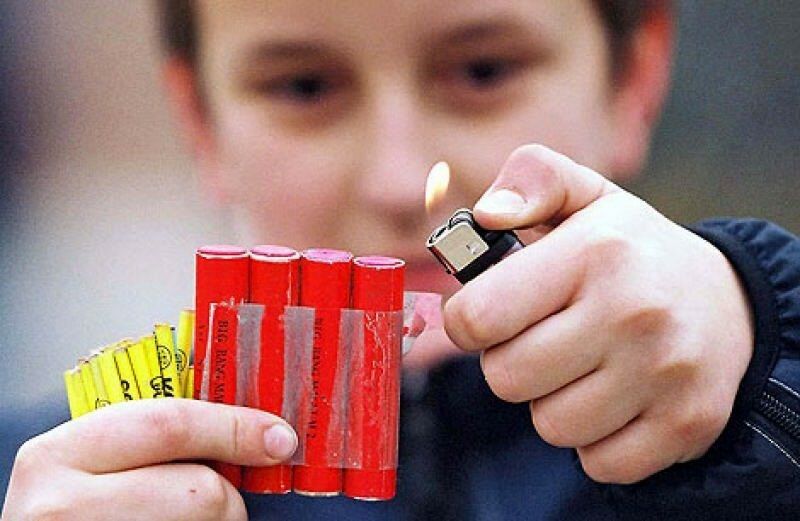 Примэрия объявила войну любителям пиротехники.