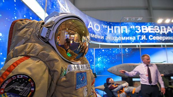Россия значительно опережает США в развитии космических технологий, пишет Der Standard.