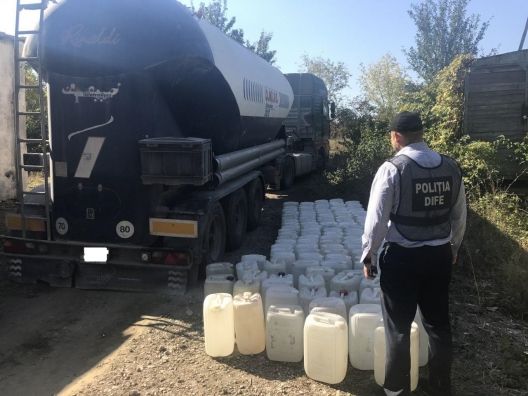 За контрабанду подозреваемым грозит лишение свободы сроком от 3 до 5 лет. Фото: politia.md.