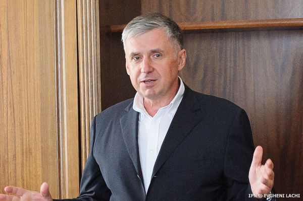 Dorin Drăguţanu, trebuia să plece, iar demisia lui a fost una planificată.