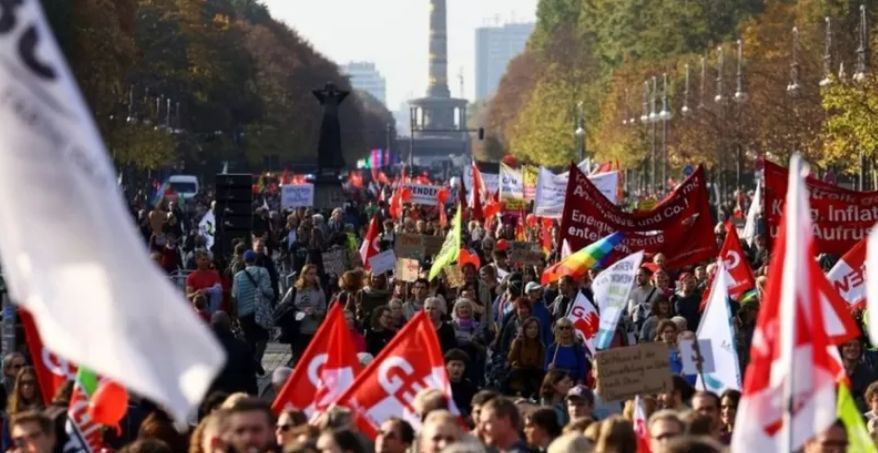 В Германии прошли протесты с требованием компенсировать рост цен на энергию.
