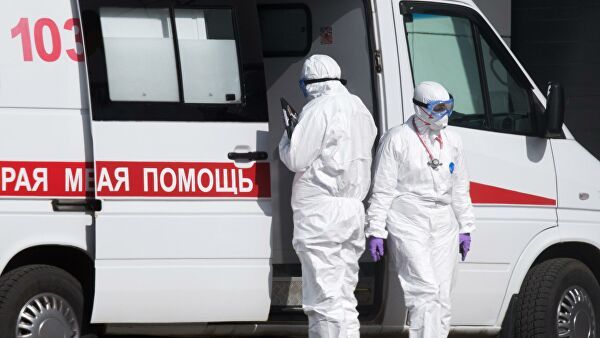 В Москве разрешили пациентам с легкой формой COVID-19 лечиться на дому.