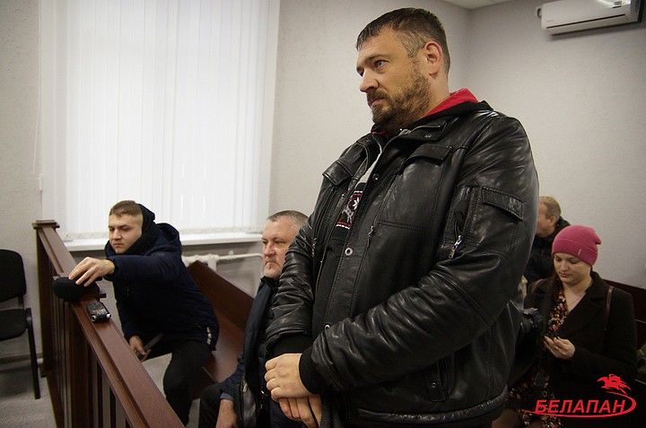 Блогеру Сергею Тихановскому предъявлены обвинения по четырем статьям.